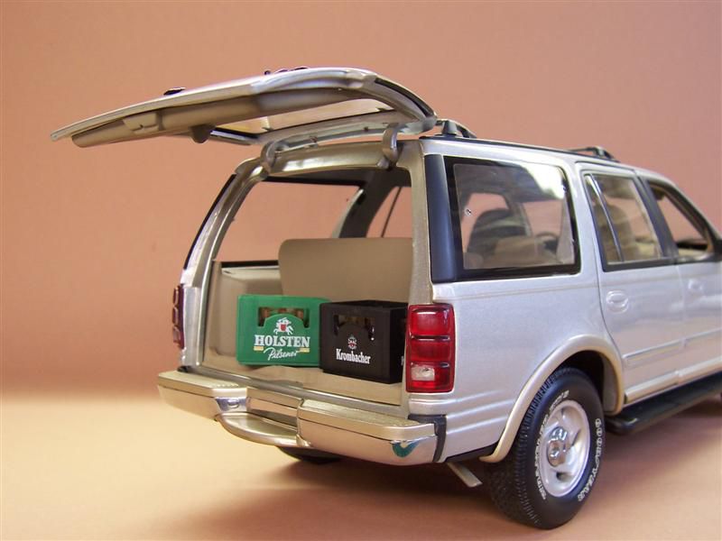 1/18 Scale ford expedition #2